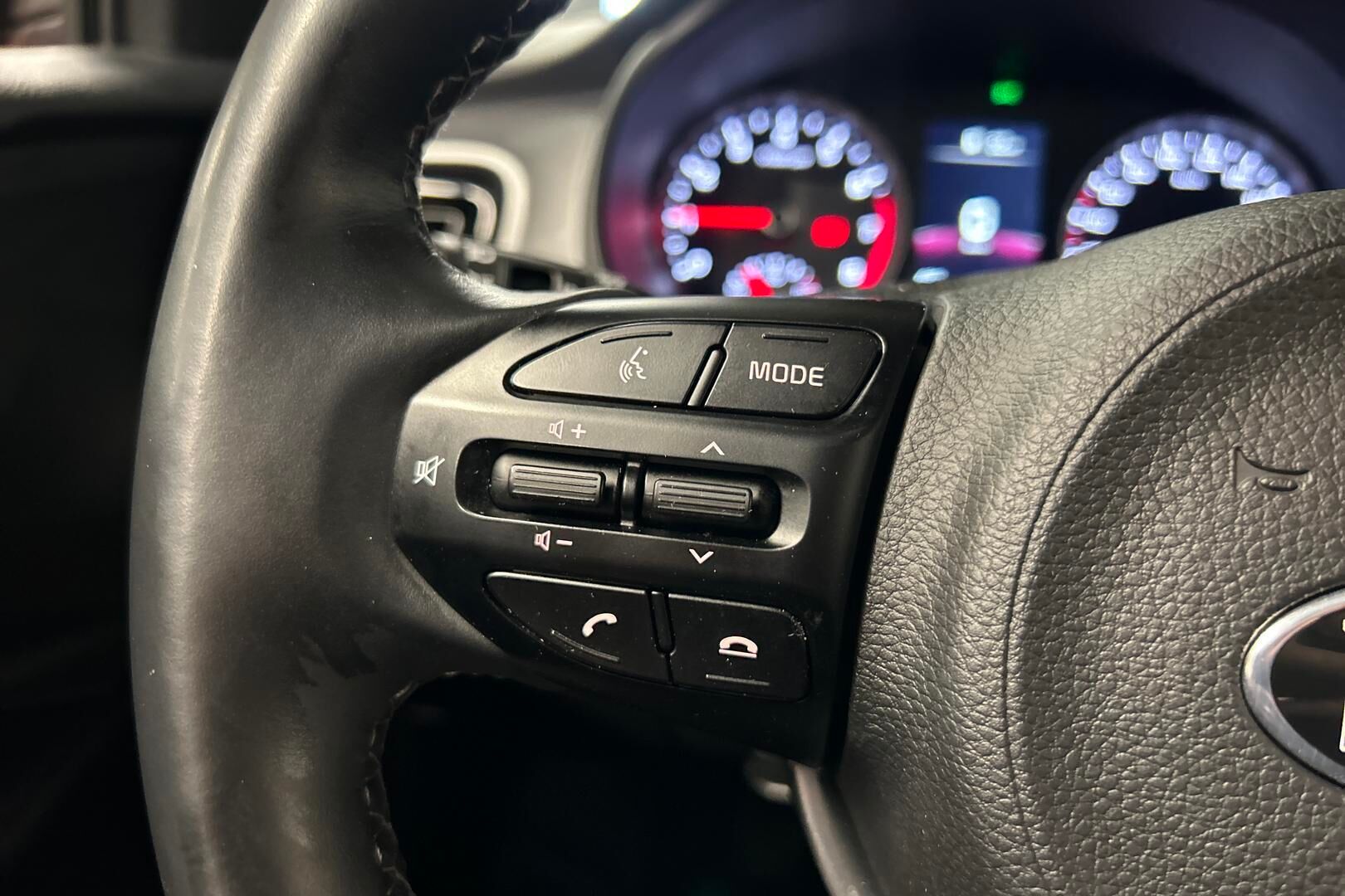 Kia Stonic iso kuva 17