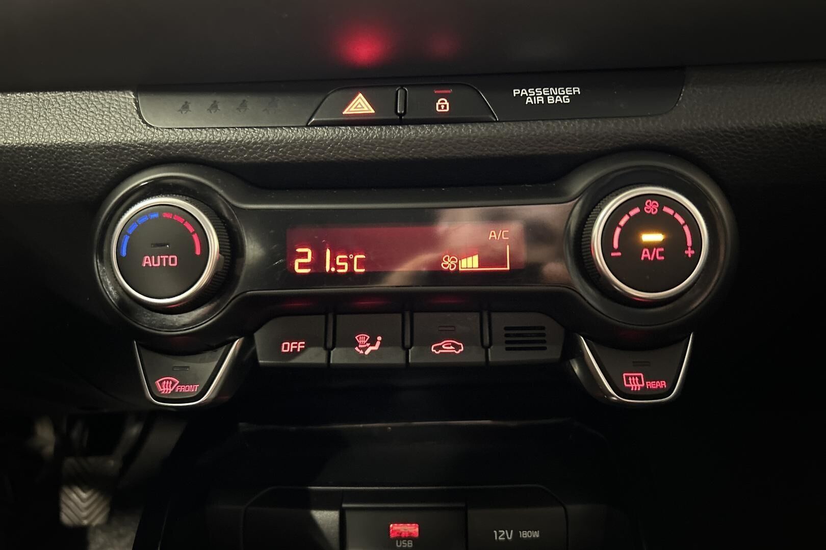 Kia Stonic iso kuva 27