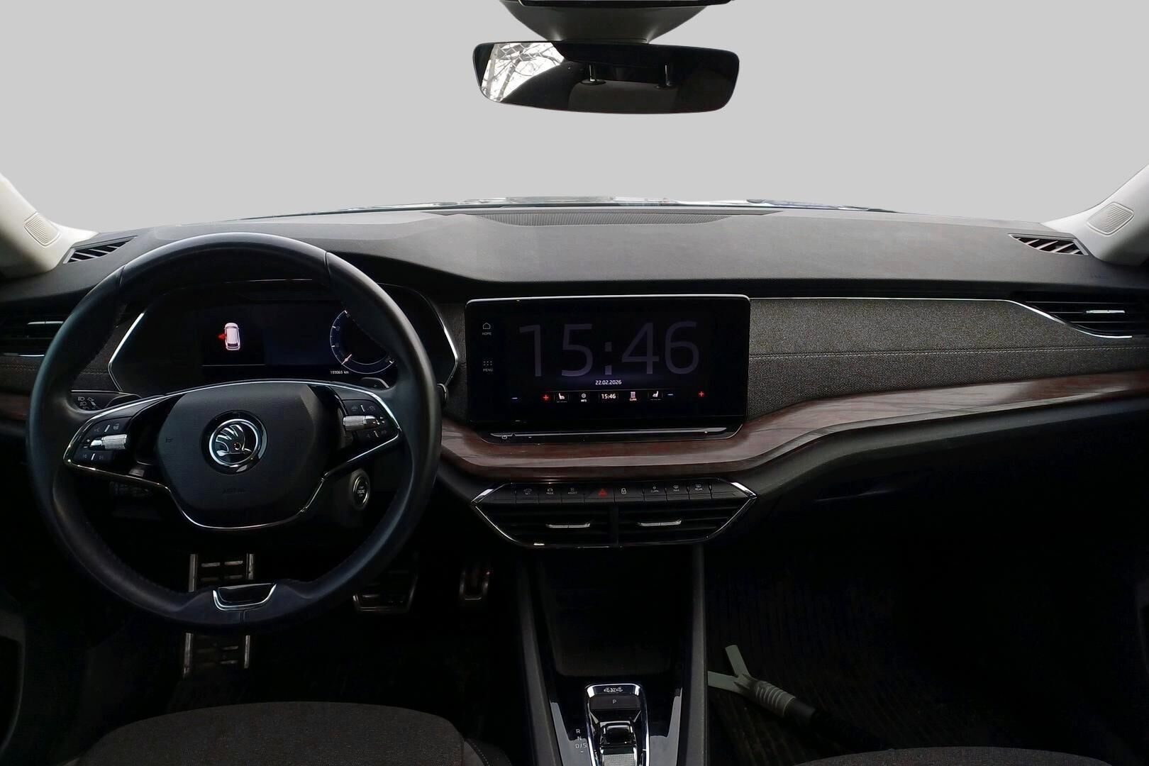 Skoda Octavia iso kuva 2