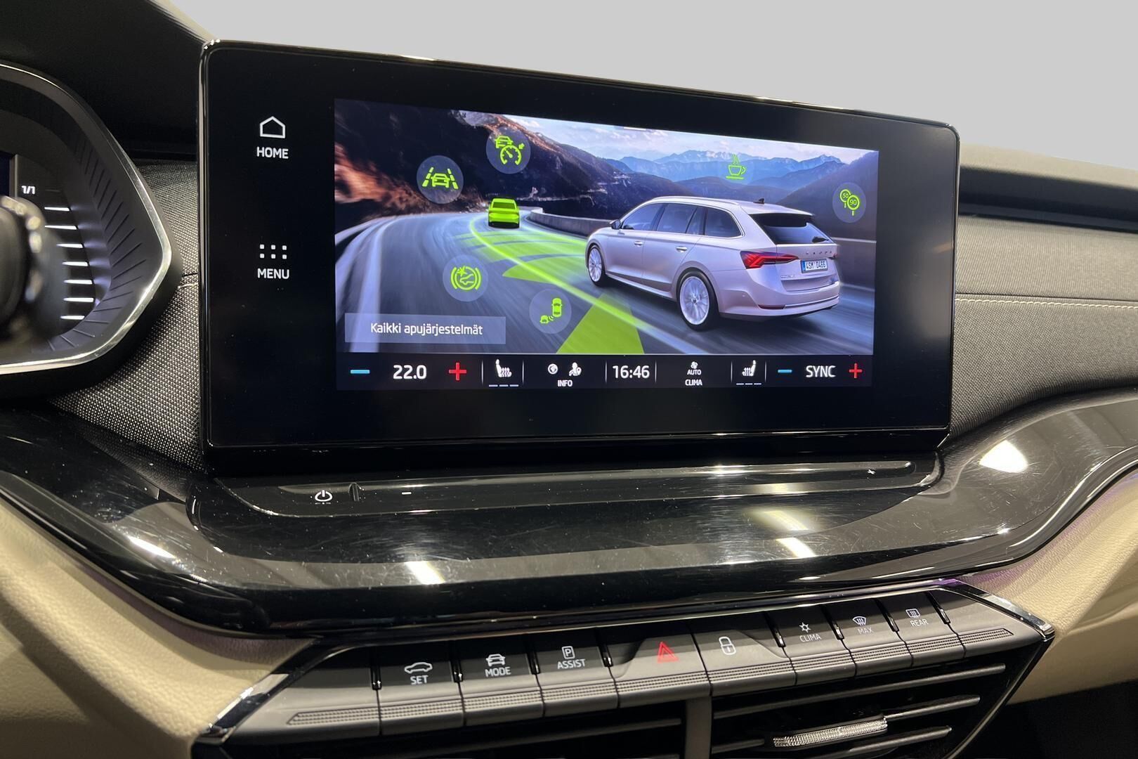 Skoda Octavia iso kuva 24