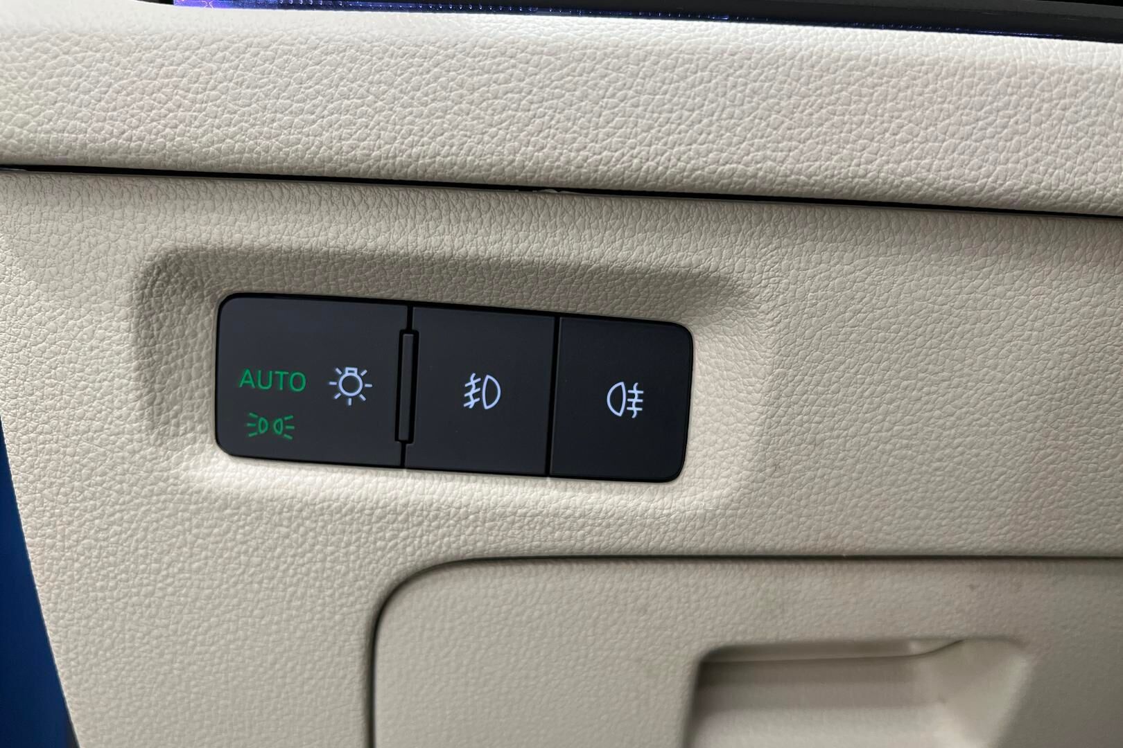 Skoda Octavia iso kuva 34