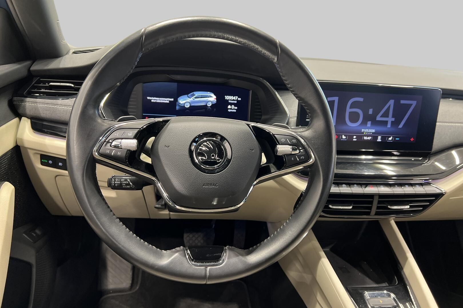 Skoda Octavia iso kuva 38