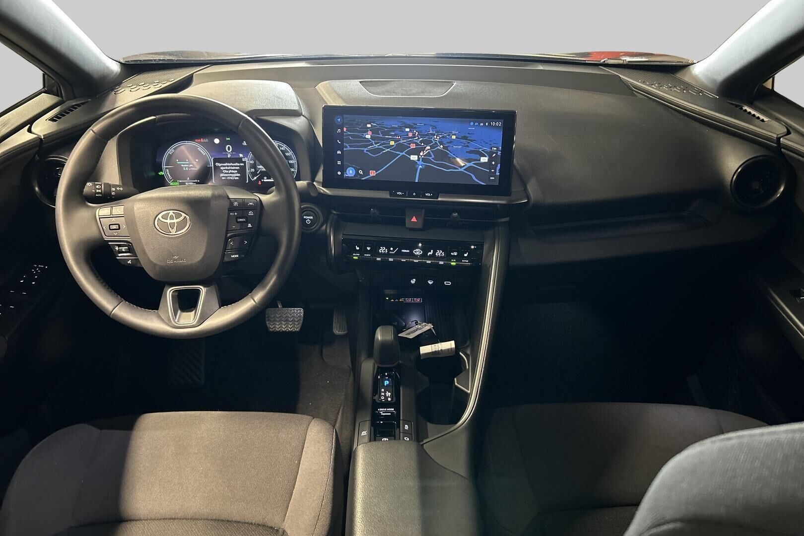 Toyota C-HR iso kuva 10