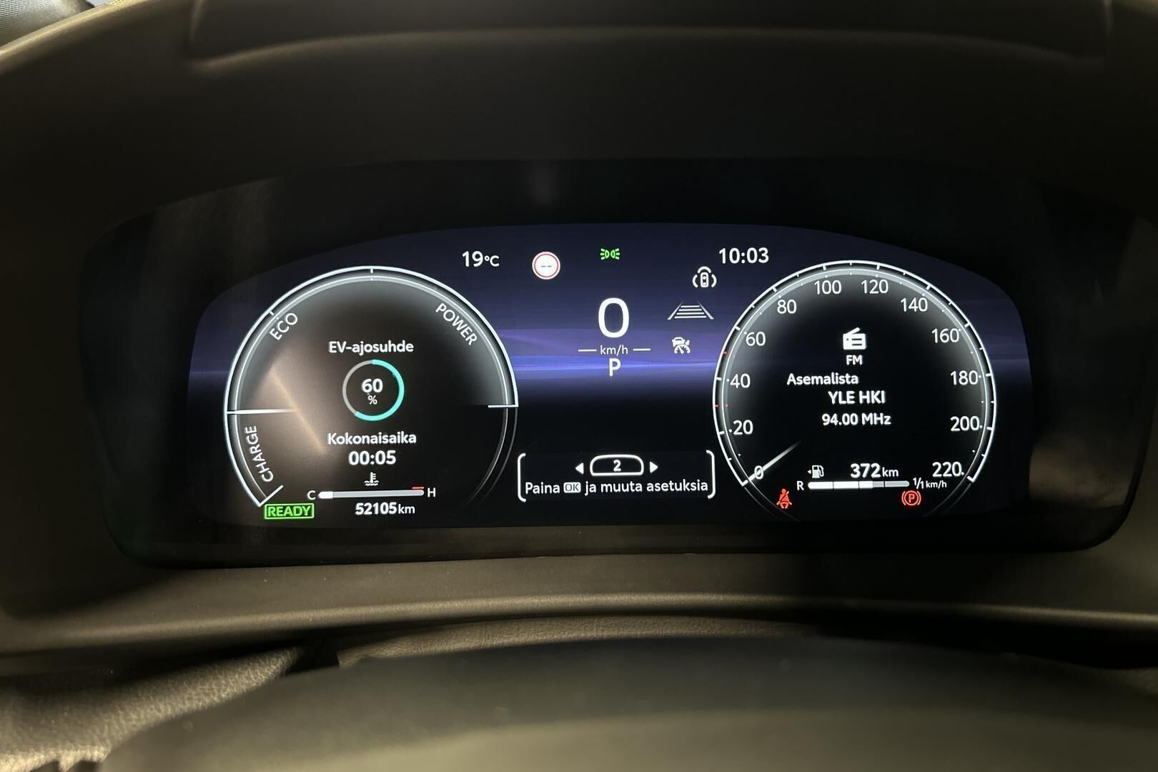 Toyota C-HR iso kuva 11