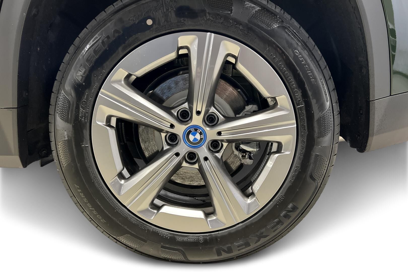 BMW X1 iso kuva 12
