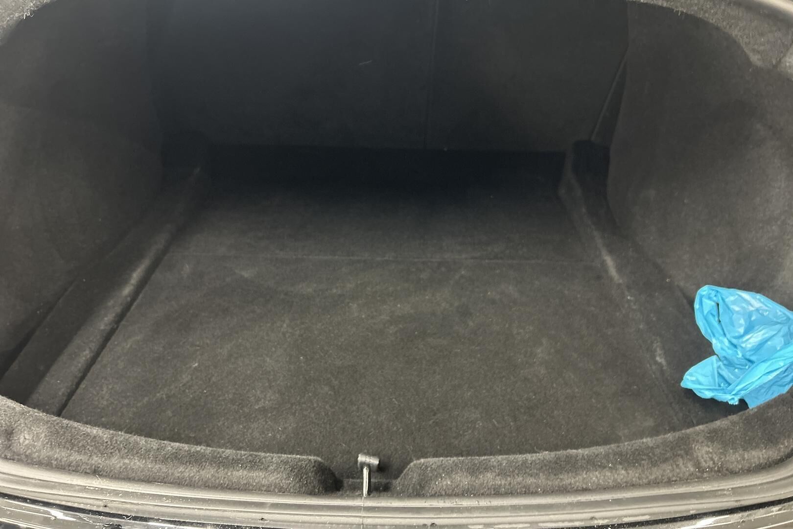 TESLA MODEL 3 iso kuva 23