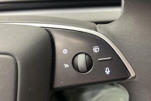 TESLA MODEL 3 esikatselu 14