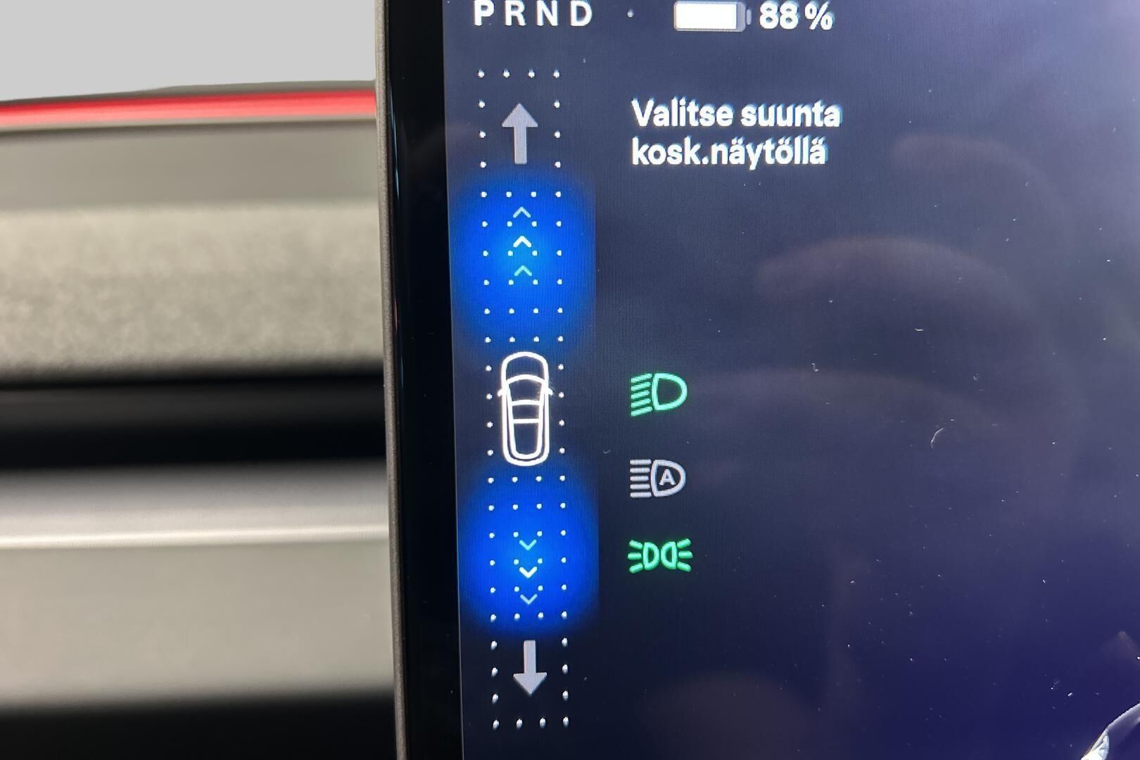TESLA MODEL 3 iso kuva 16