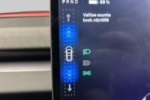 TESLA MODEL 3 esikatselu 16