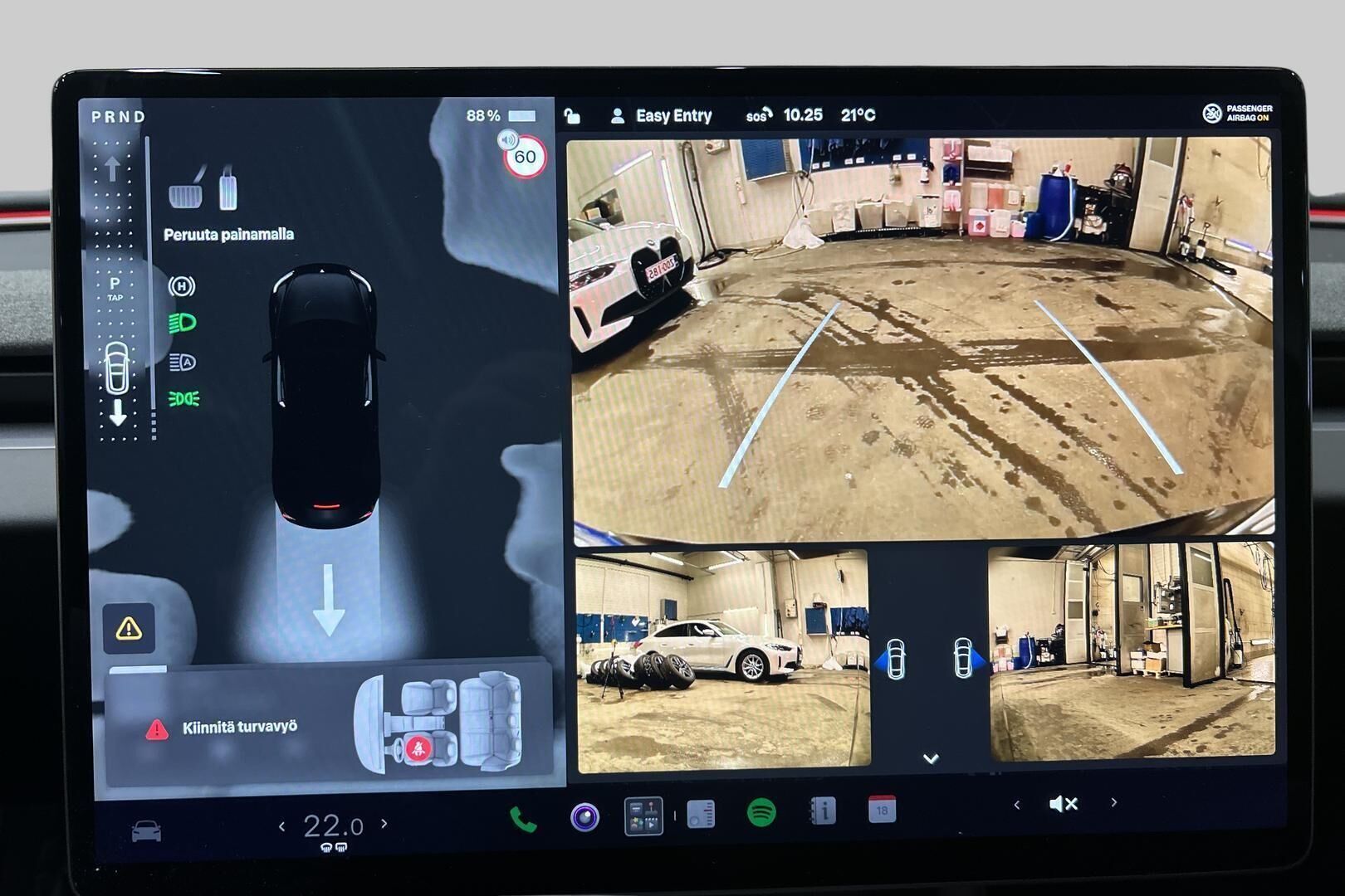 TESLA MODEL 3 iso kuva 17