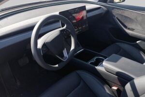 TESLA MODEL 3 esikatselu 2