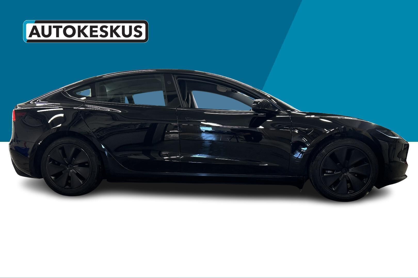 TESLA MODEL 3 iso kuva 22