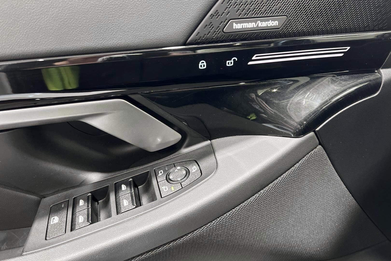 BMW 5-sarja iso kuva 18