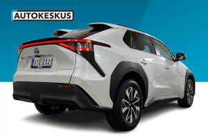 Toyota bZ4X esikatselu 1