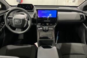 Toyota bZ4X esikatselu 11