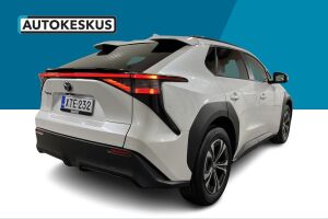 Toyota bZ4X esikatselu 4