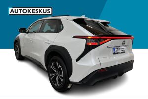 Toyota bZ4X esikatselu 6