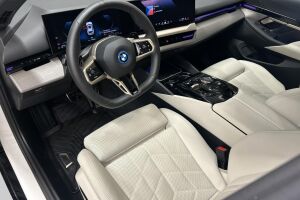 BMW 5-SARJA esikatselu 8