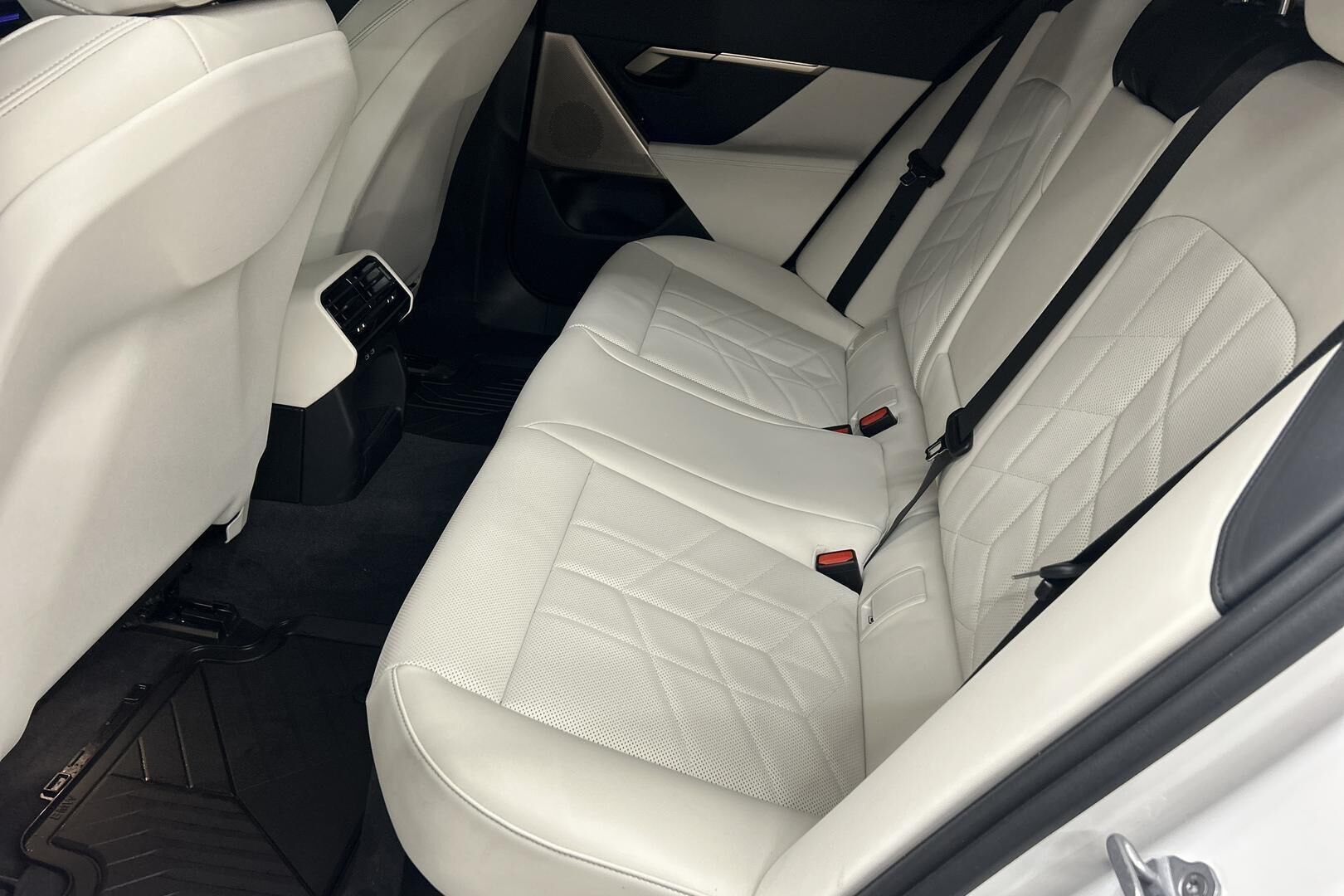 BMW 5-sarja iso kuva 7