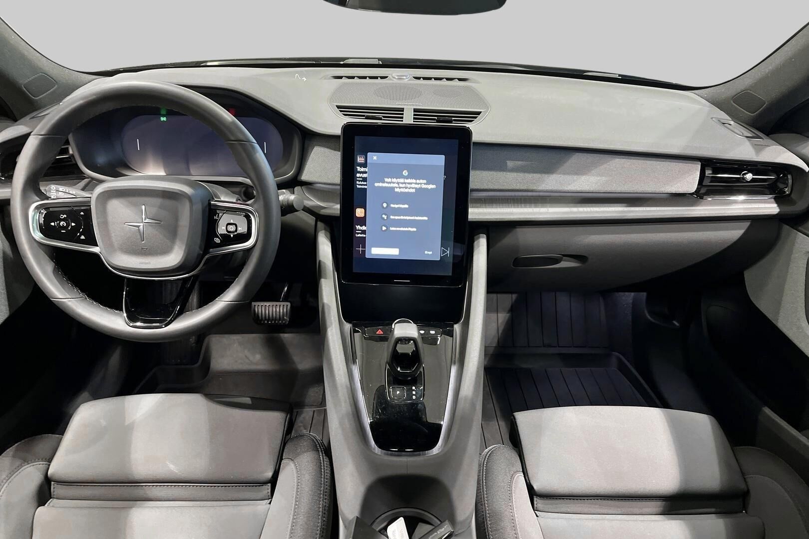 Polestar 2 iso kuva 11