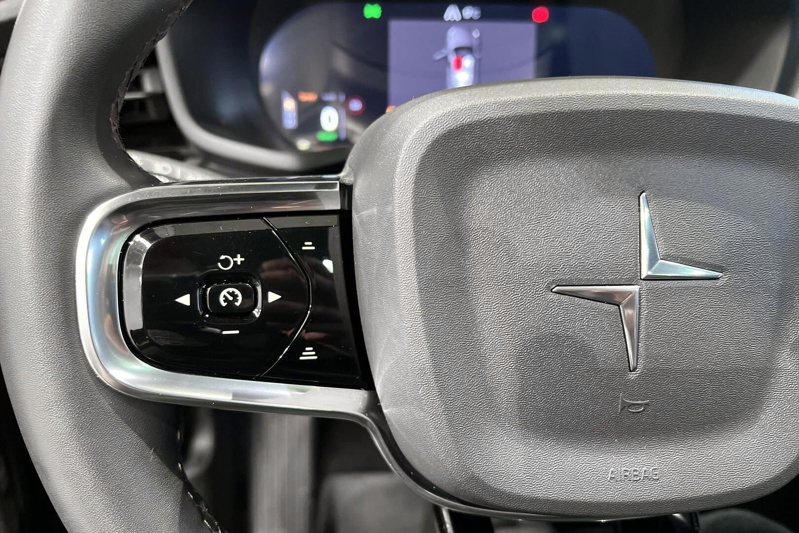 Polestar 2 iso kuva 24