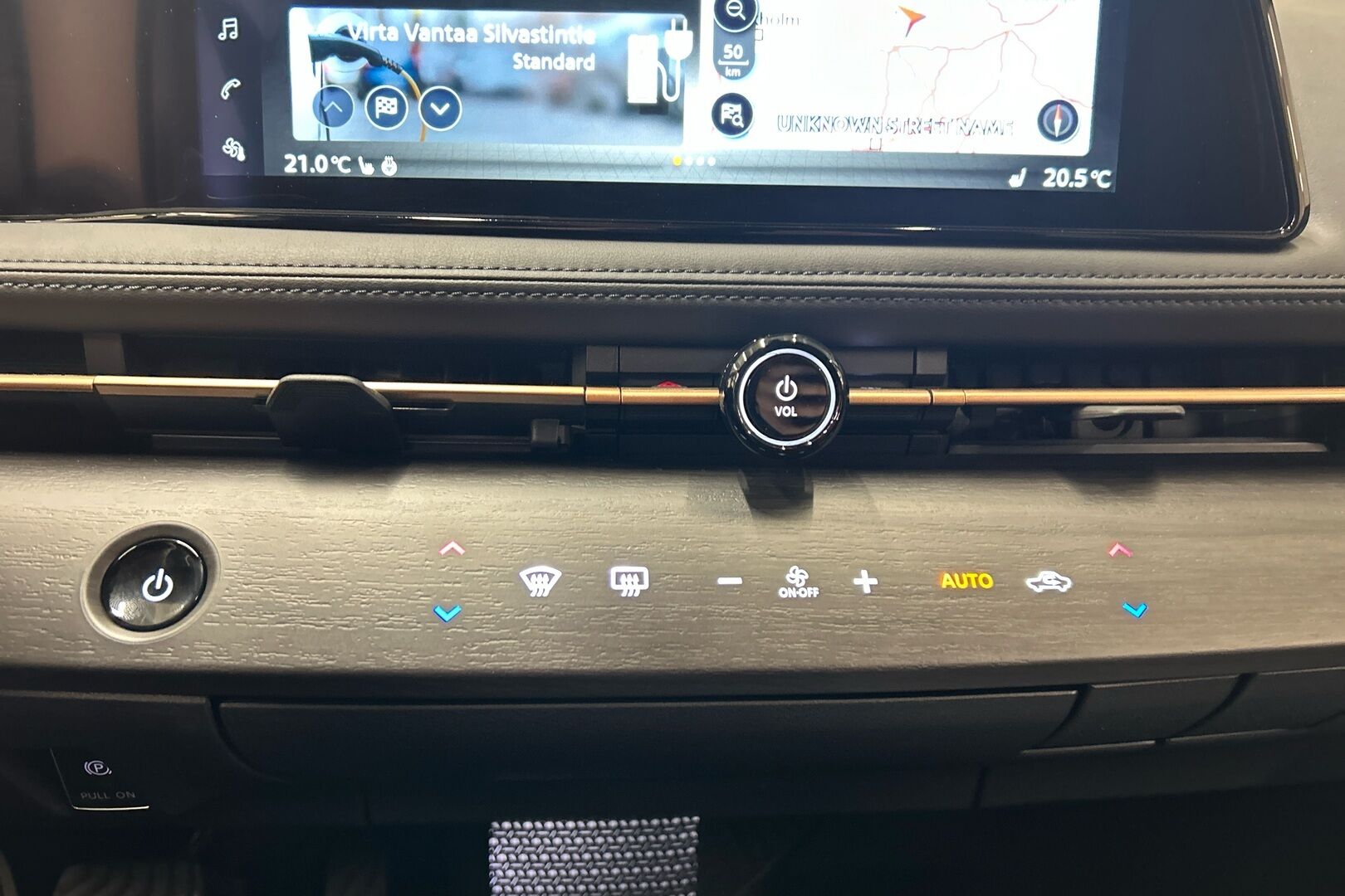 Nissan Ariya iso kuva 14