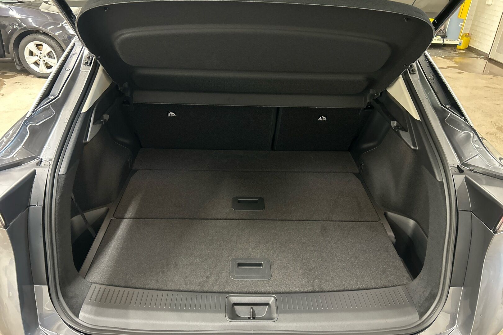 Nissan Ariya iso kuva 9