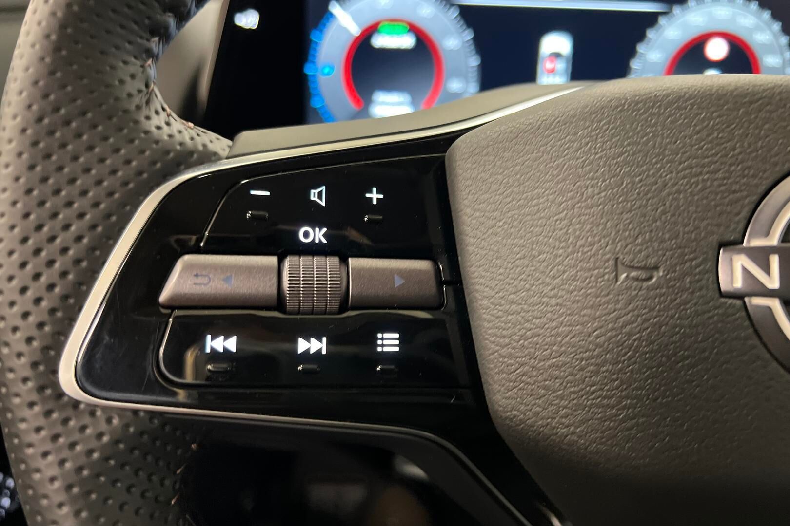 NISSAN Ariya iso kuva 17