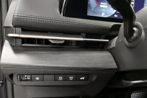 NISSAN Ariya esikatselu 19