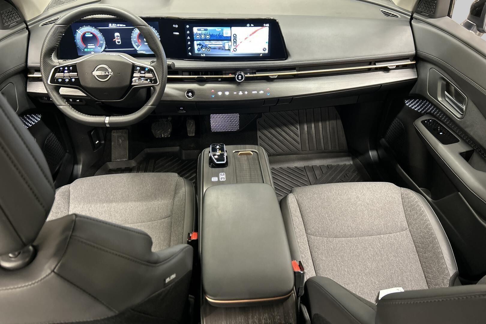 NISSAN ARIYA iso kuva 5