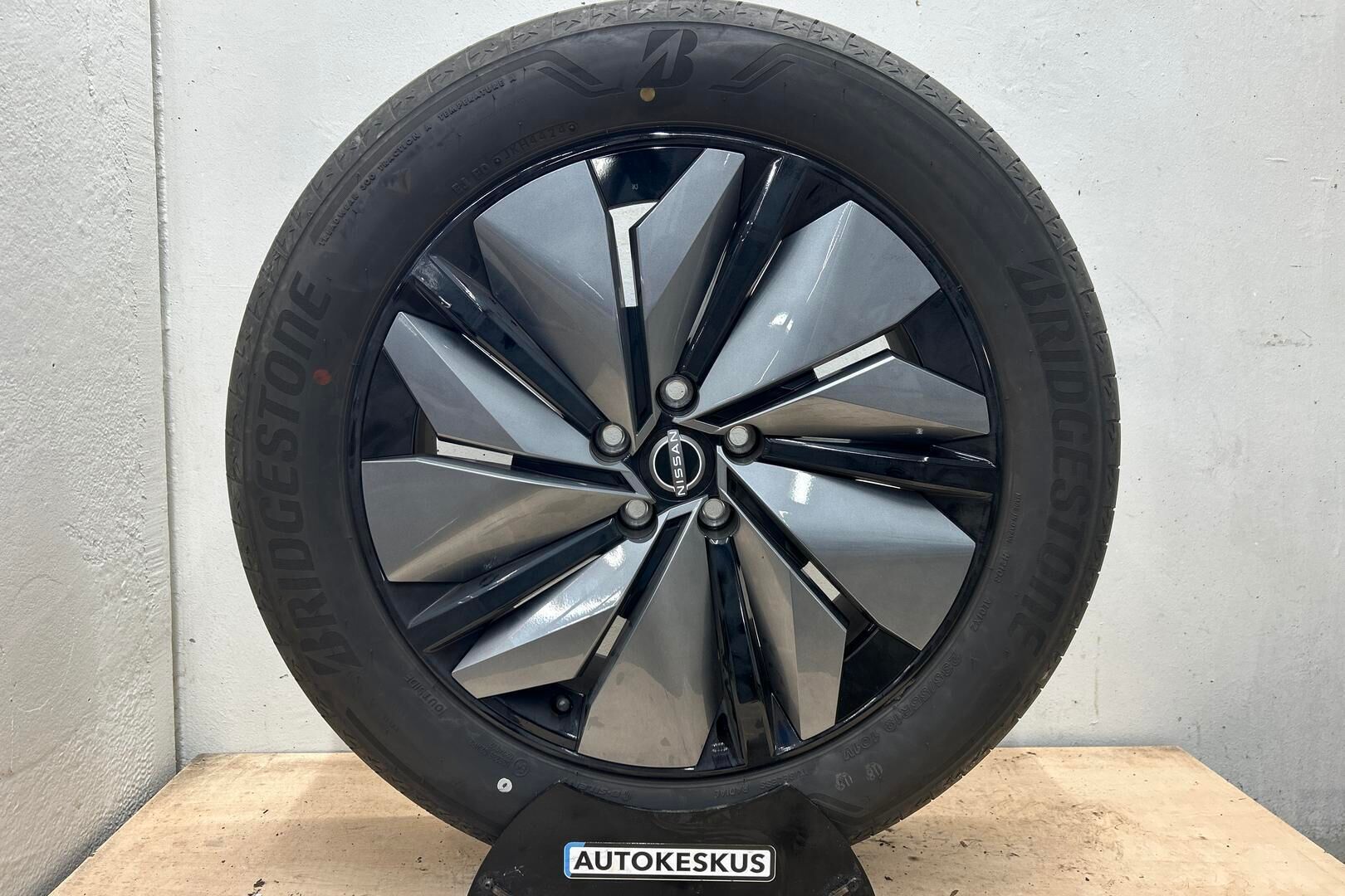 NISSAN ARIYA iso kuva 7