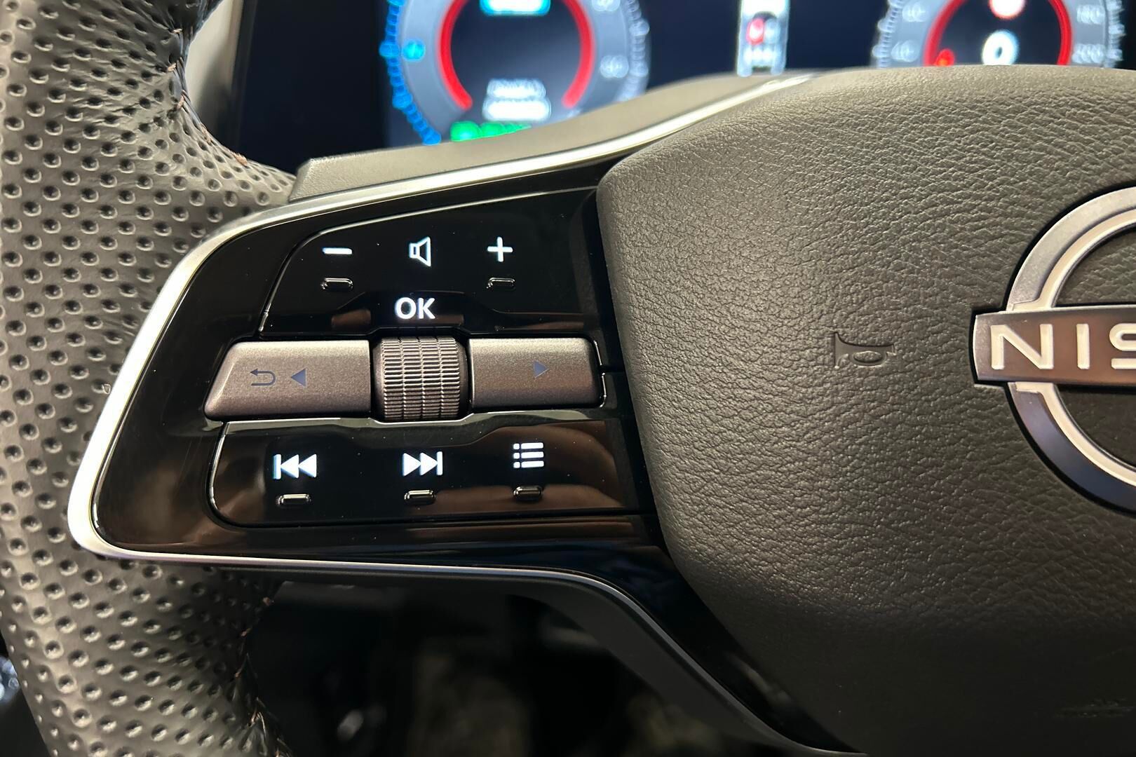 NISSAN ARIYA iso kuva 11