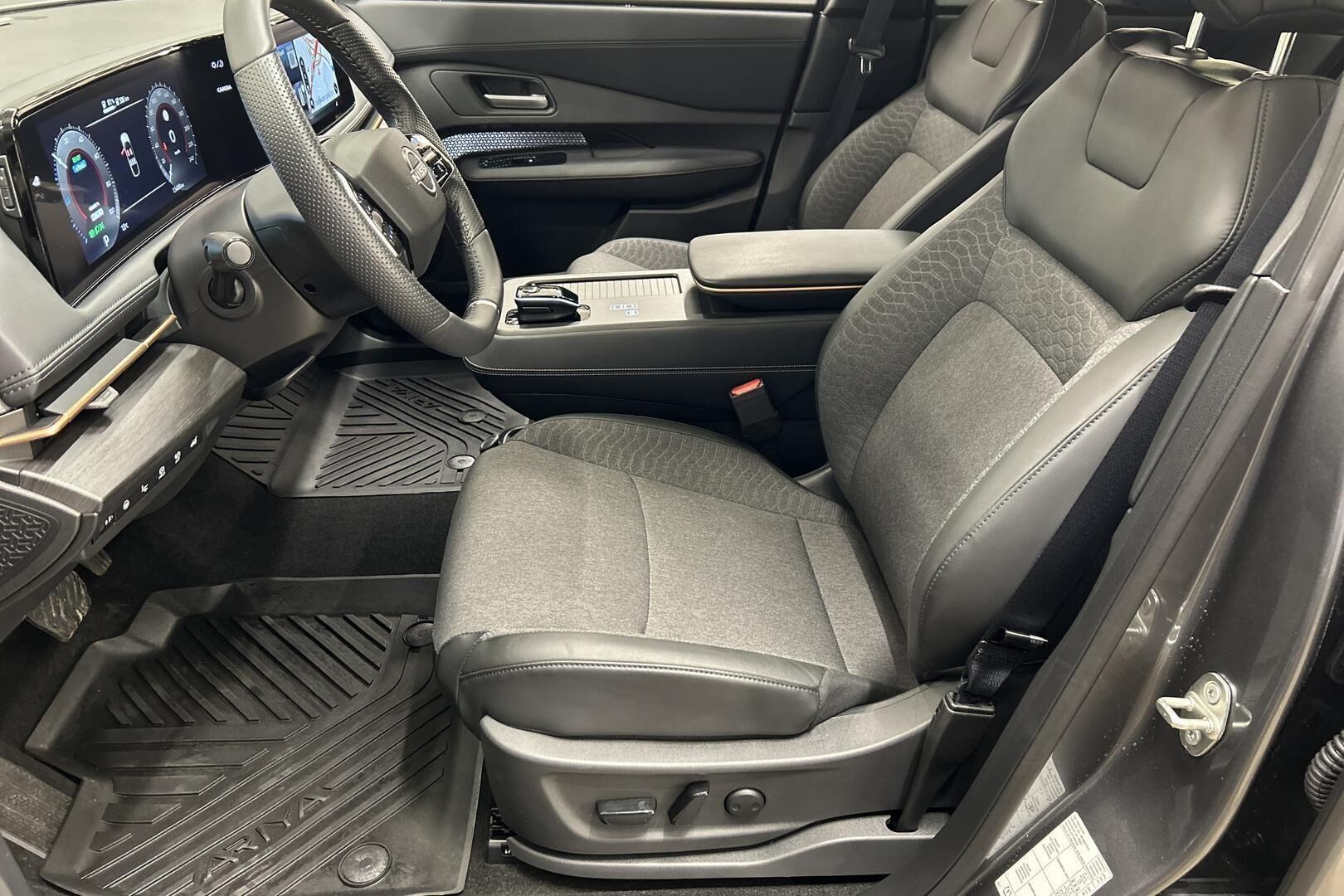 NISSAN ARIYA iso kuva 3