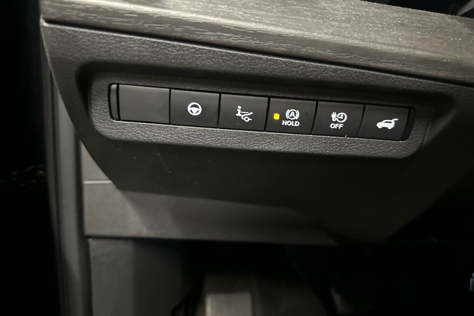 Nissan Ariya iso kuva 17