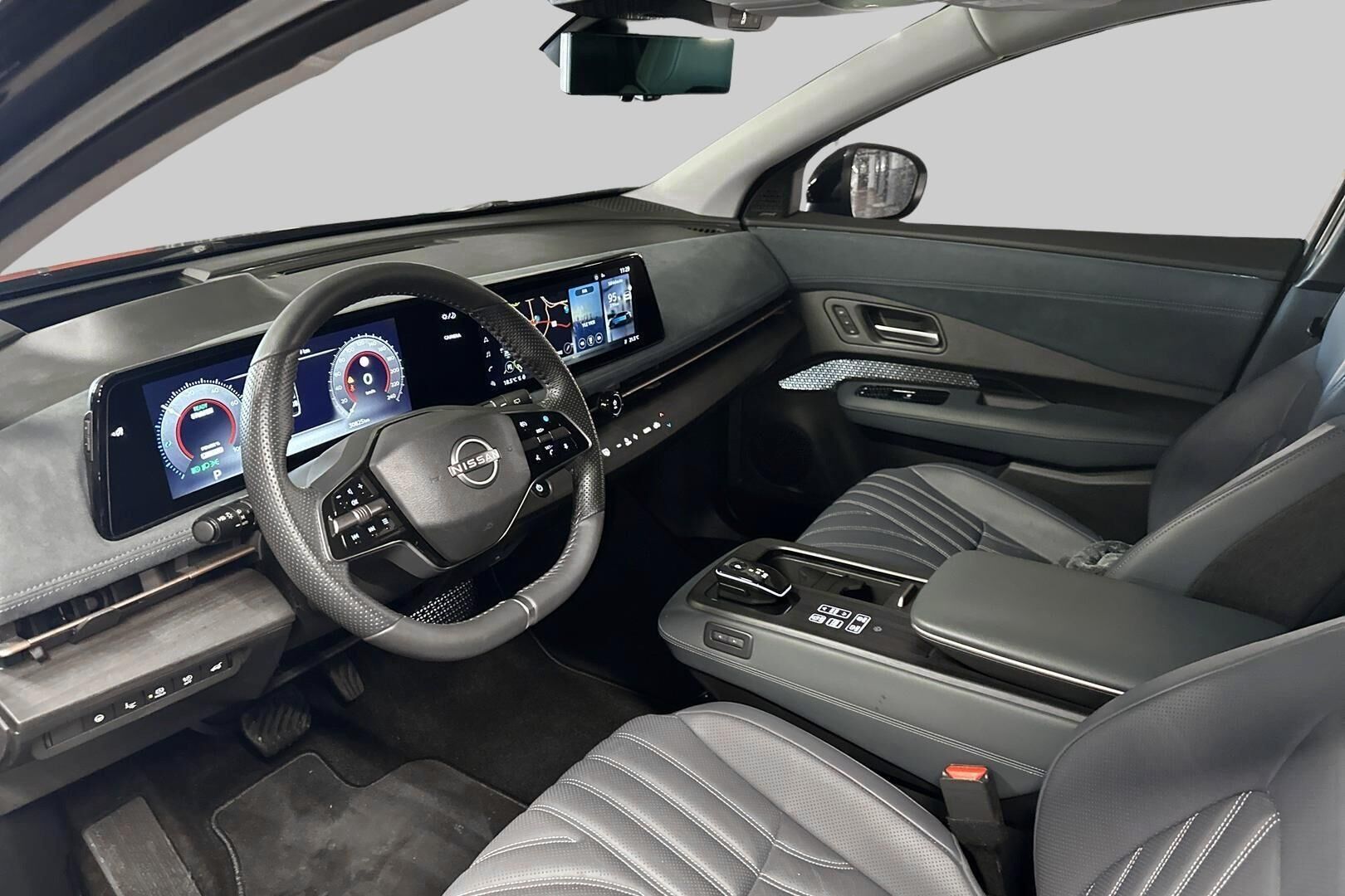 Nissan Ariya iso kuva 4