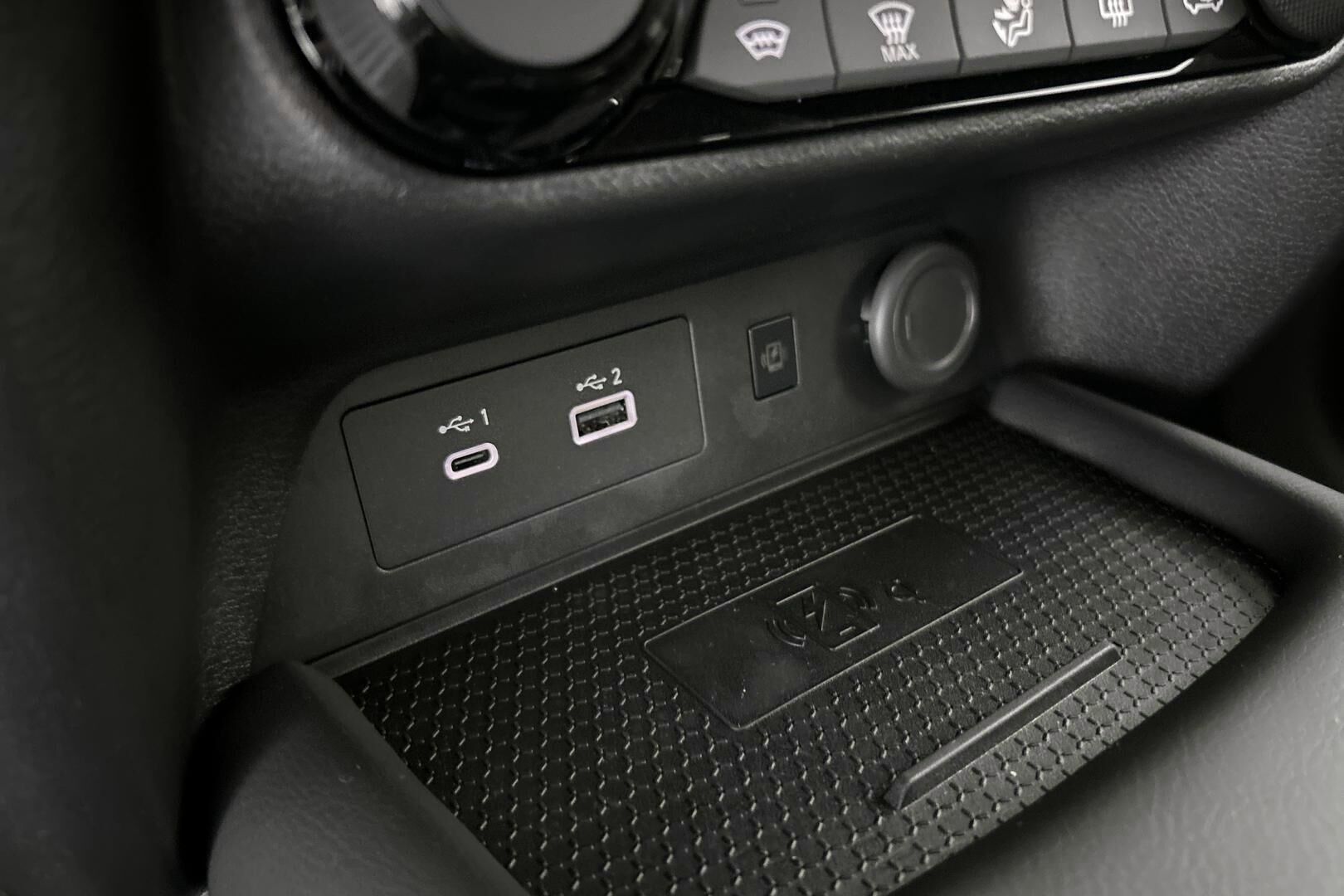 Nissan Juke iso kuva 7