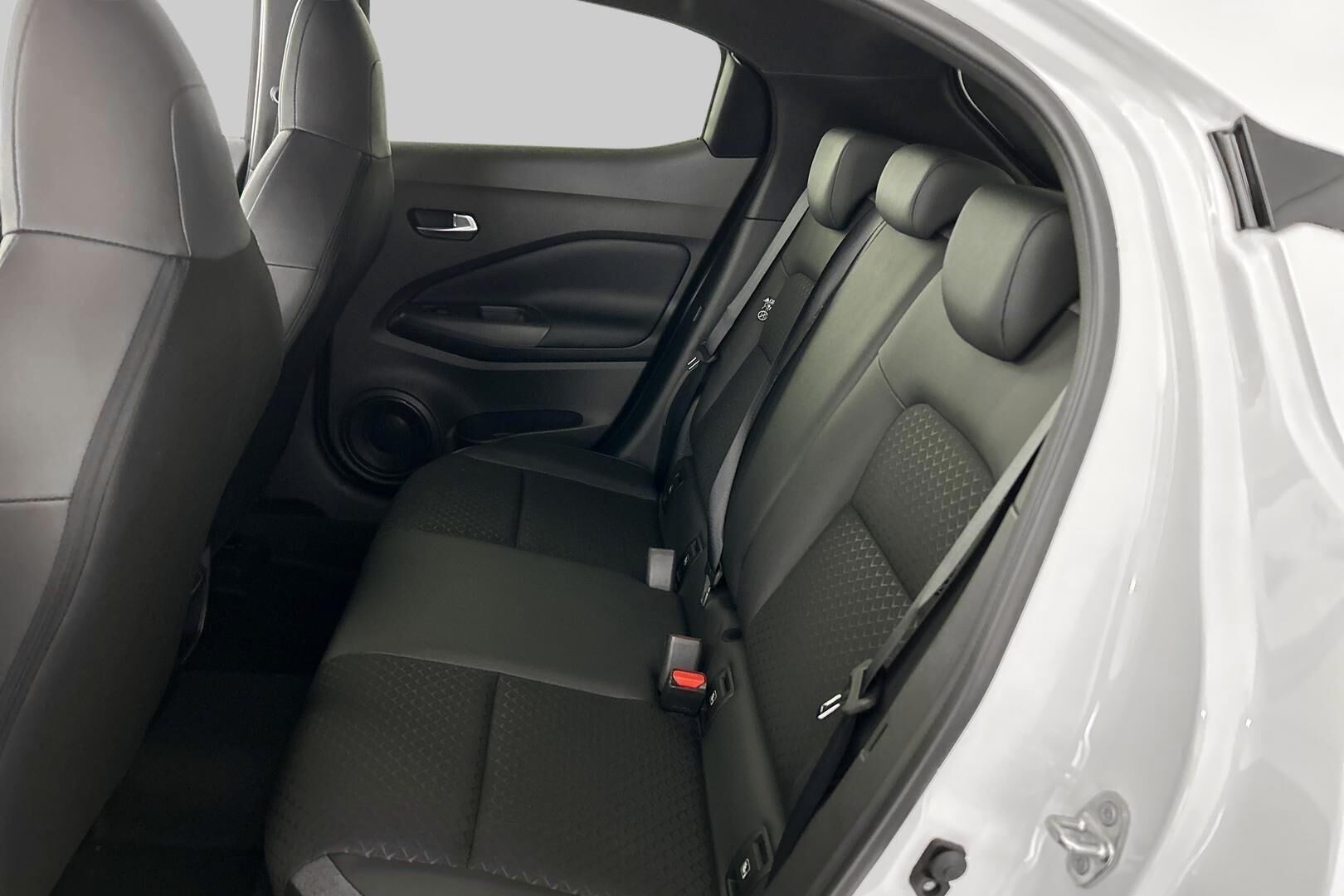 Nissan Juke iso kuva 16