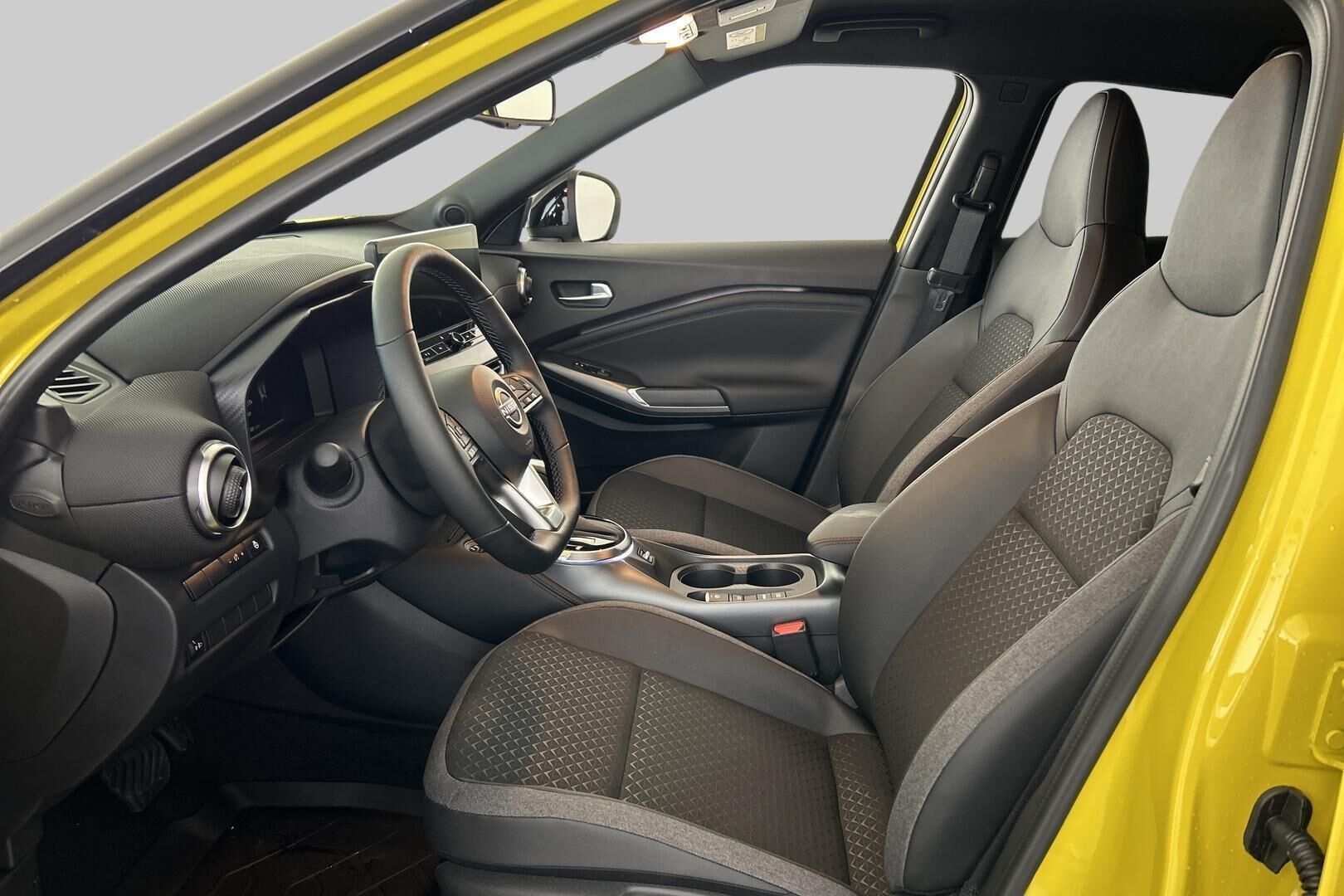 Nissan Juke iso kuva 7