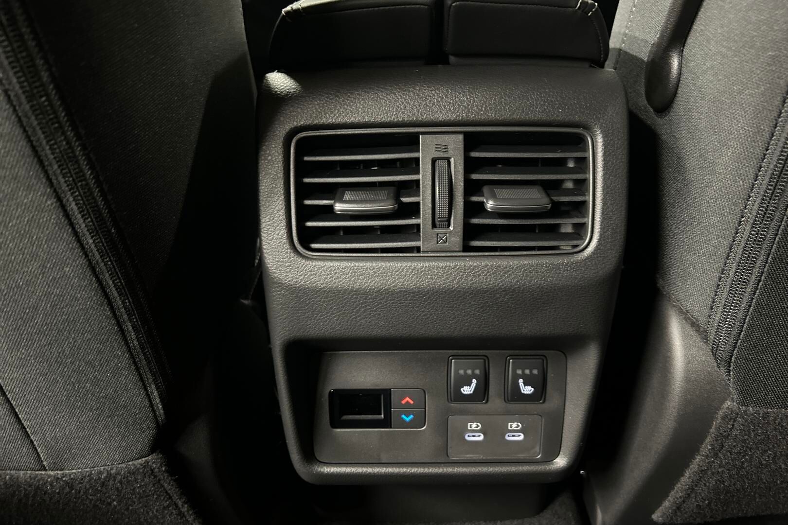 Nissan X-Trail iso kuva 22