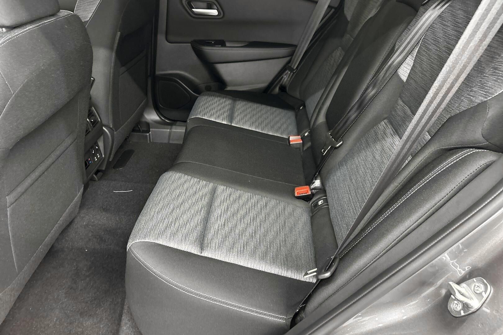 Nissan X-Trail iso kuva 9