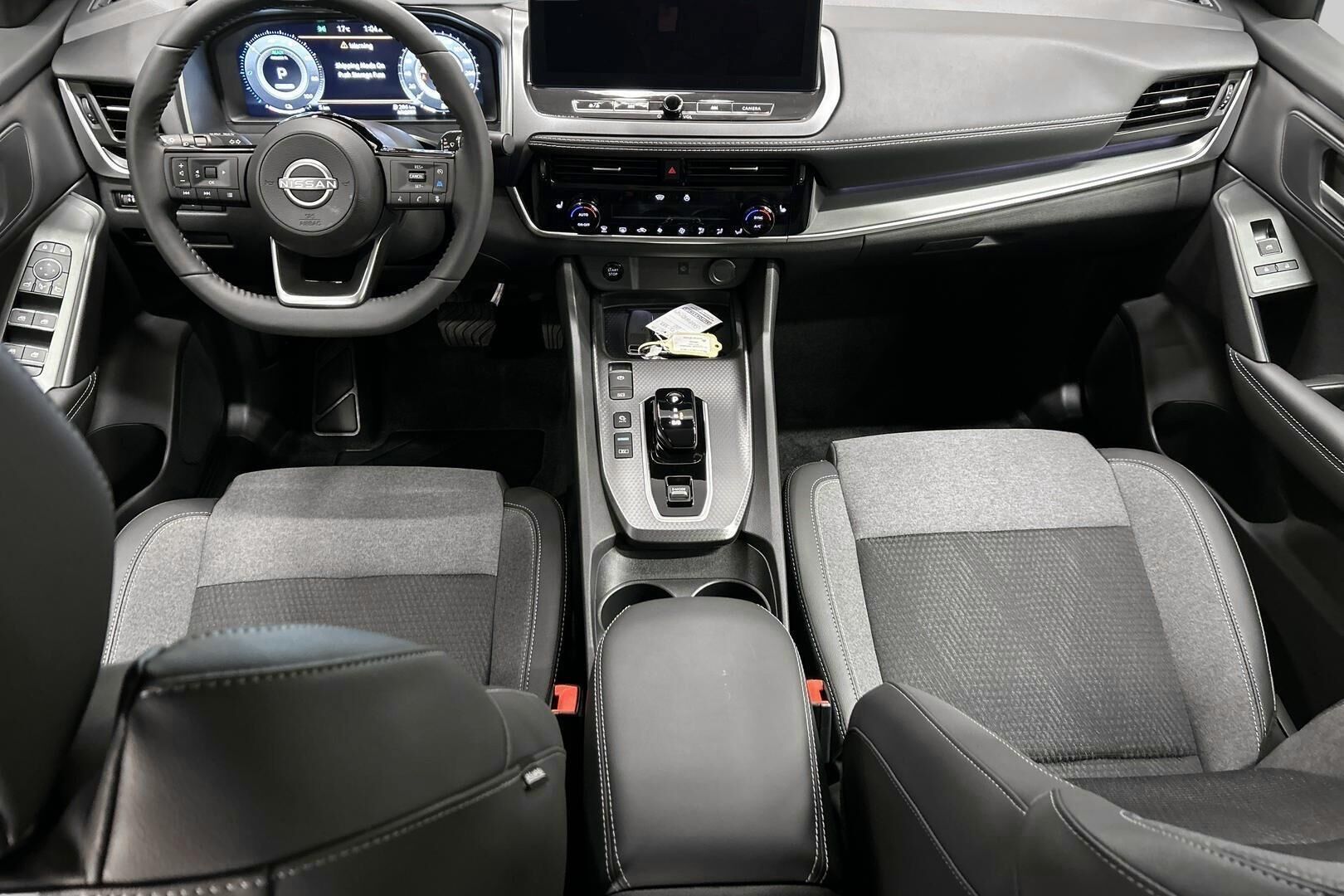 Nissan Qashqai iso kuva 10