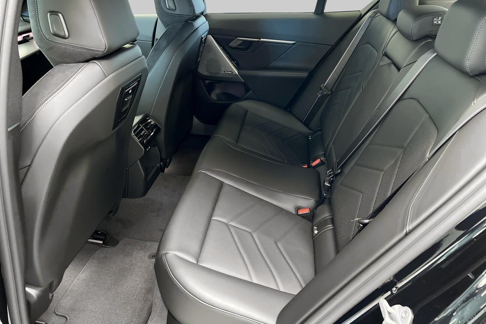 BMW 5-sarja iso kuva 9