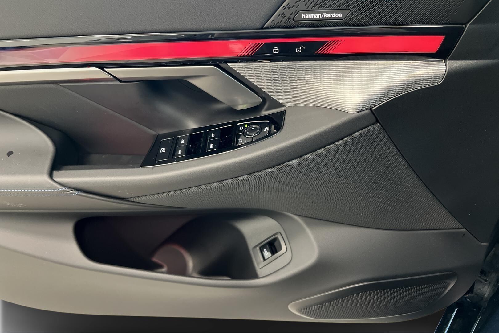 BMW 5-sarja iso kuva 19