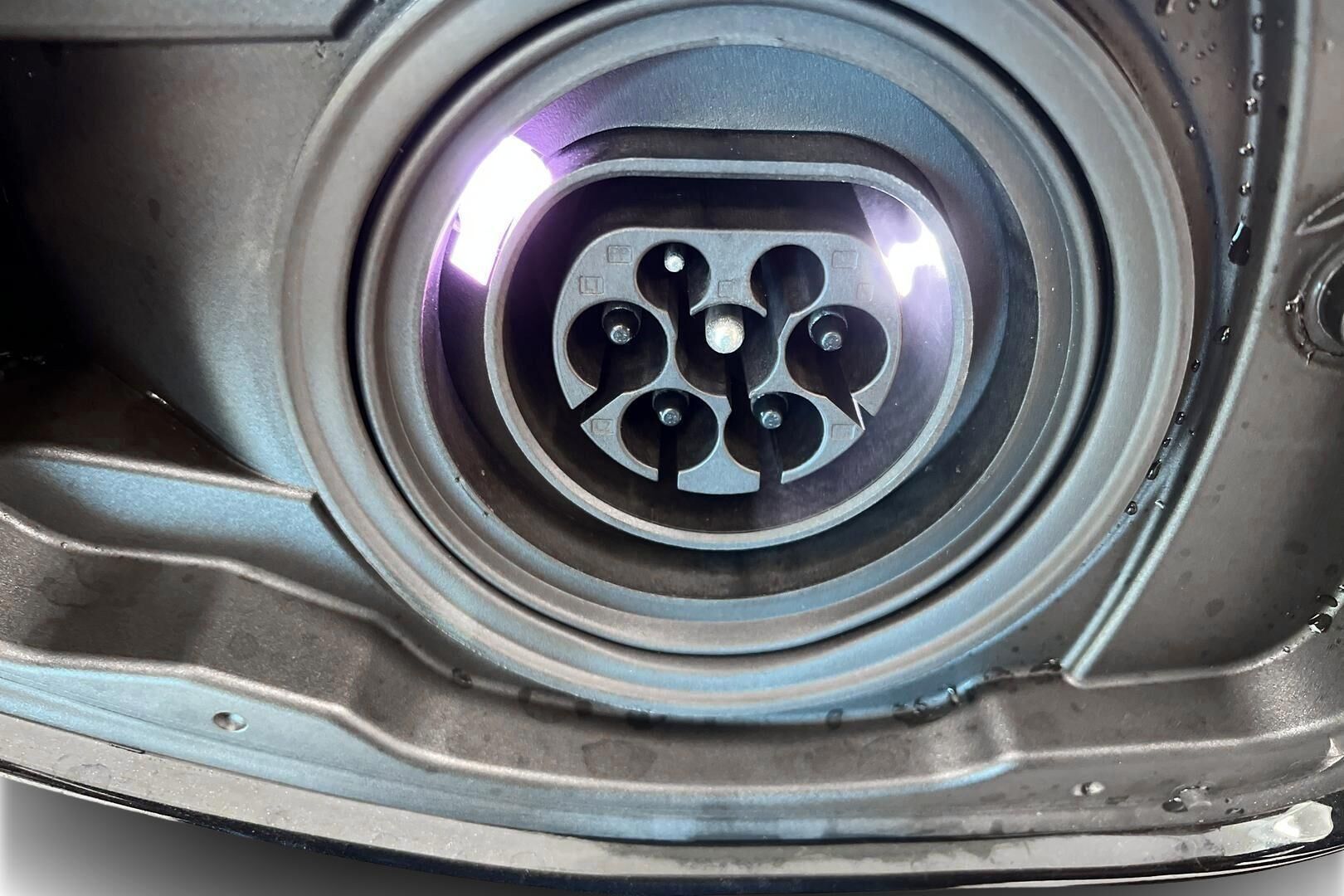 BMW 5-sarja iso kuva 24