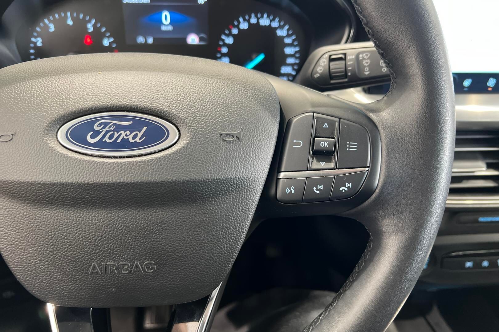 Ford Focus iso kuva 27