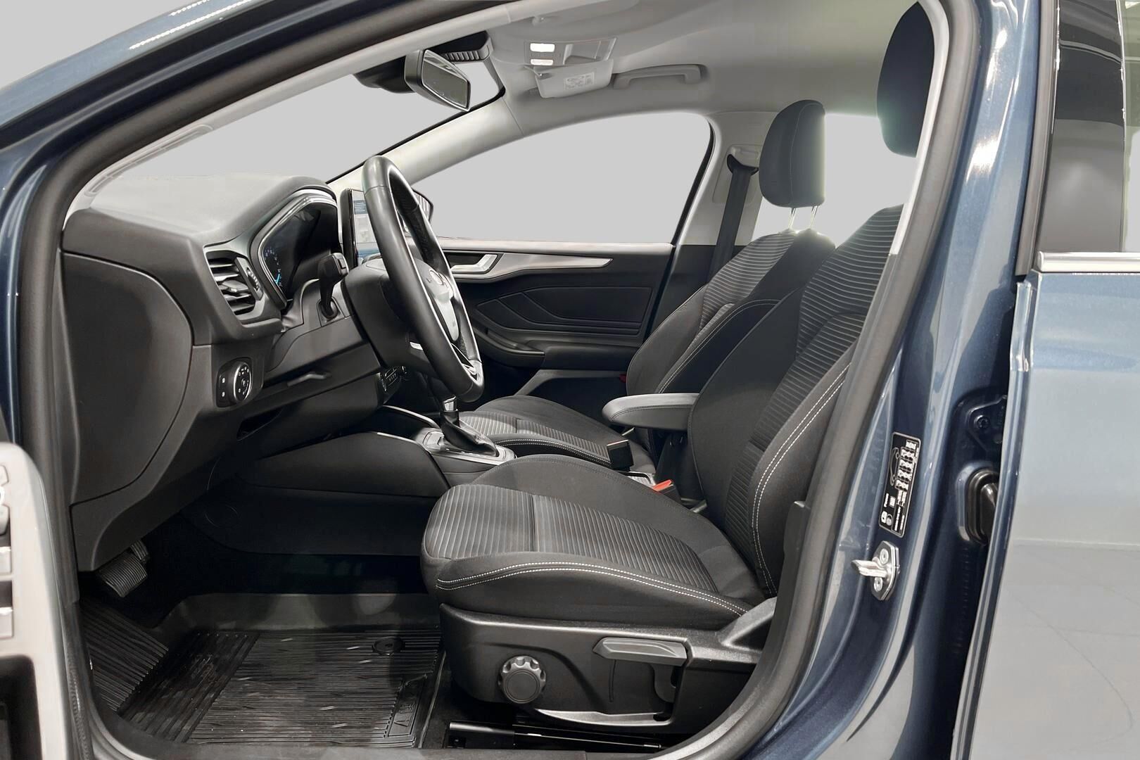 Ford Focus iso kuva 9