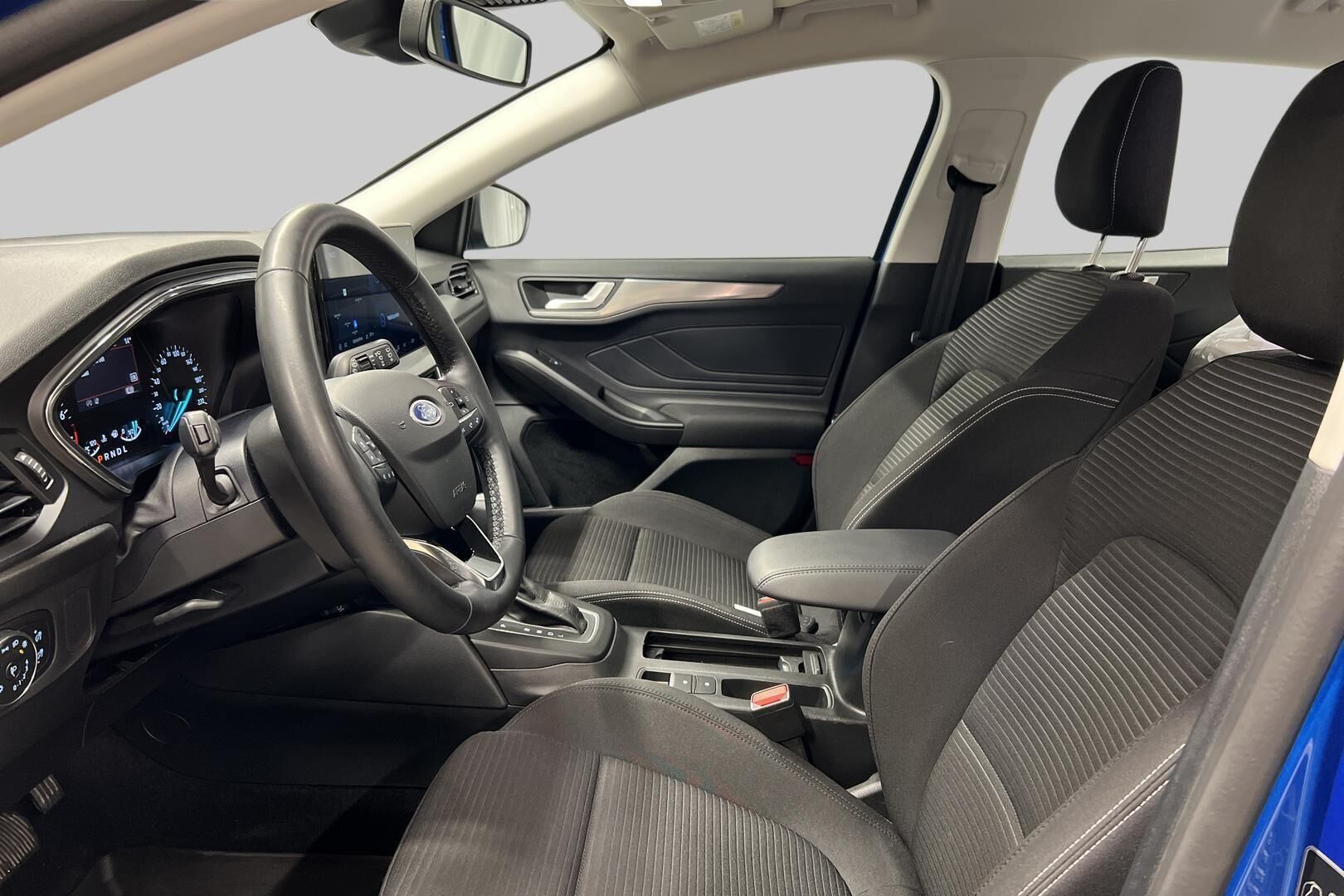 Ford Focus iso kuva 7