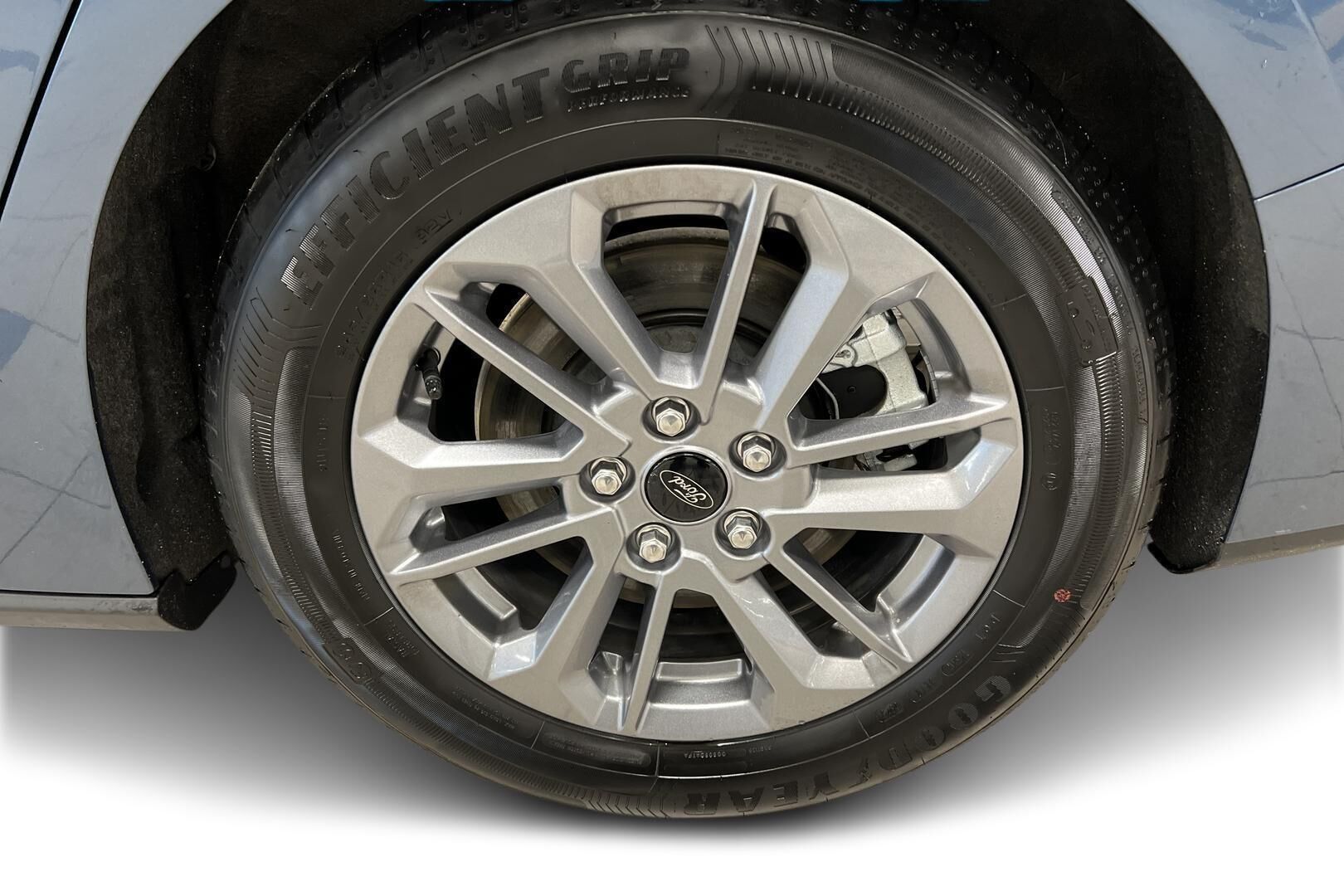 Ford Focus iso kuva 13