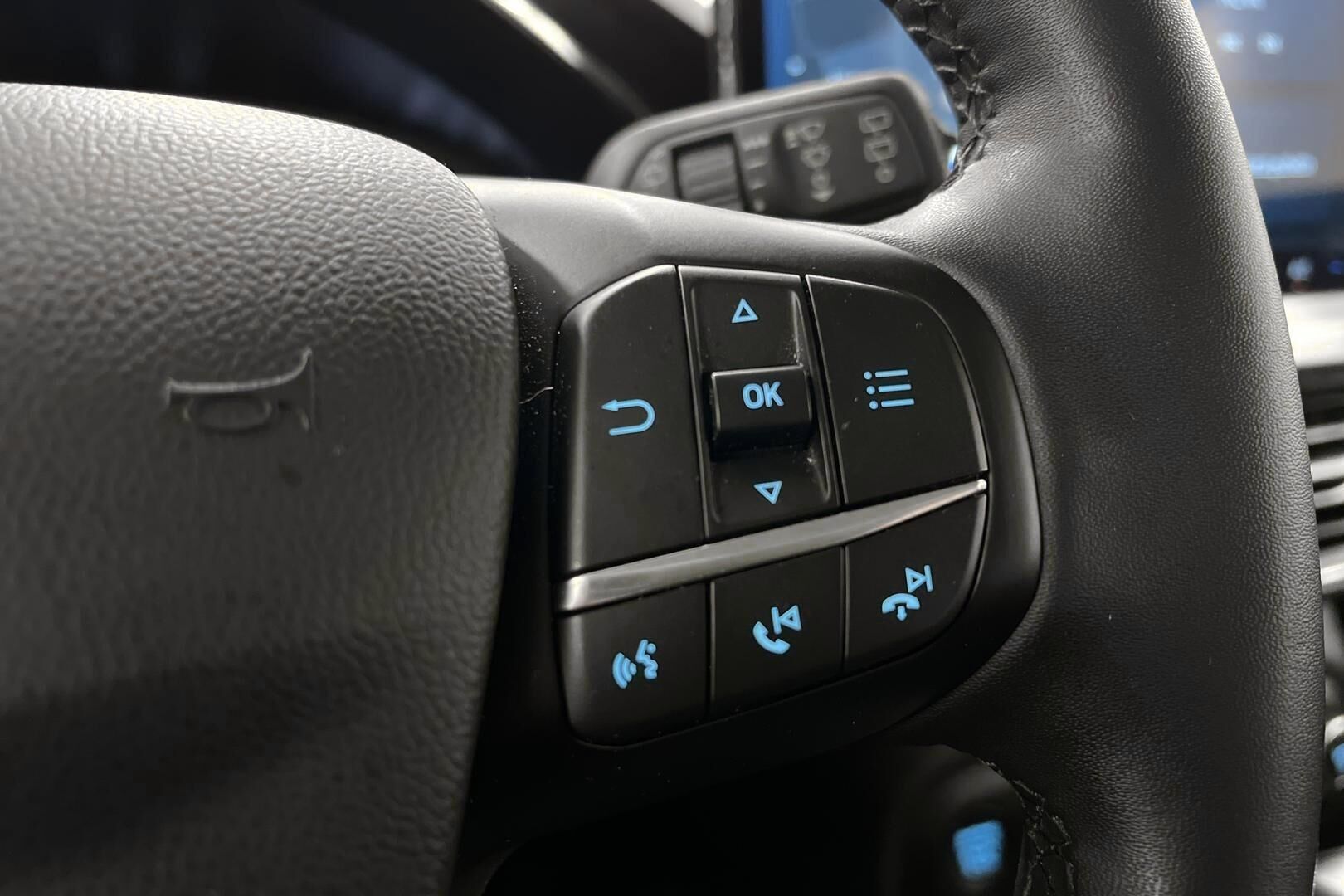 Ford Focus iso kuva 18