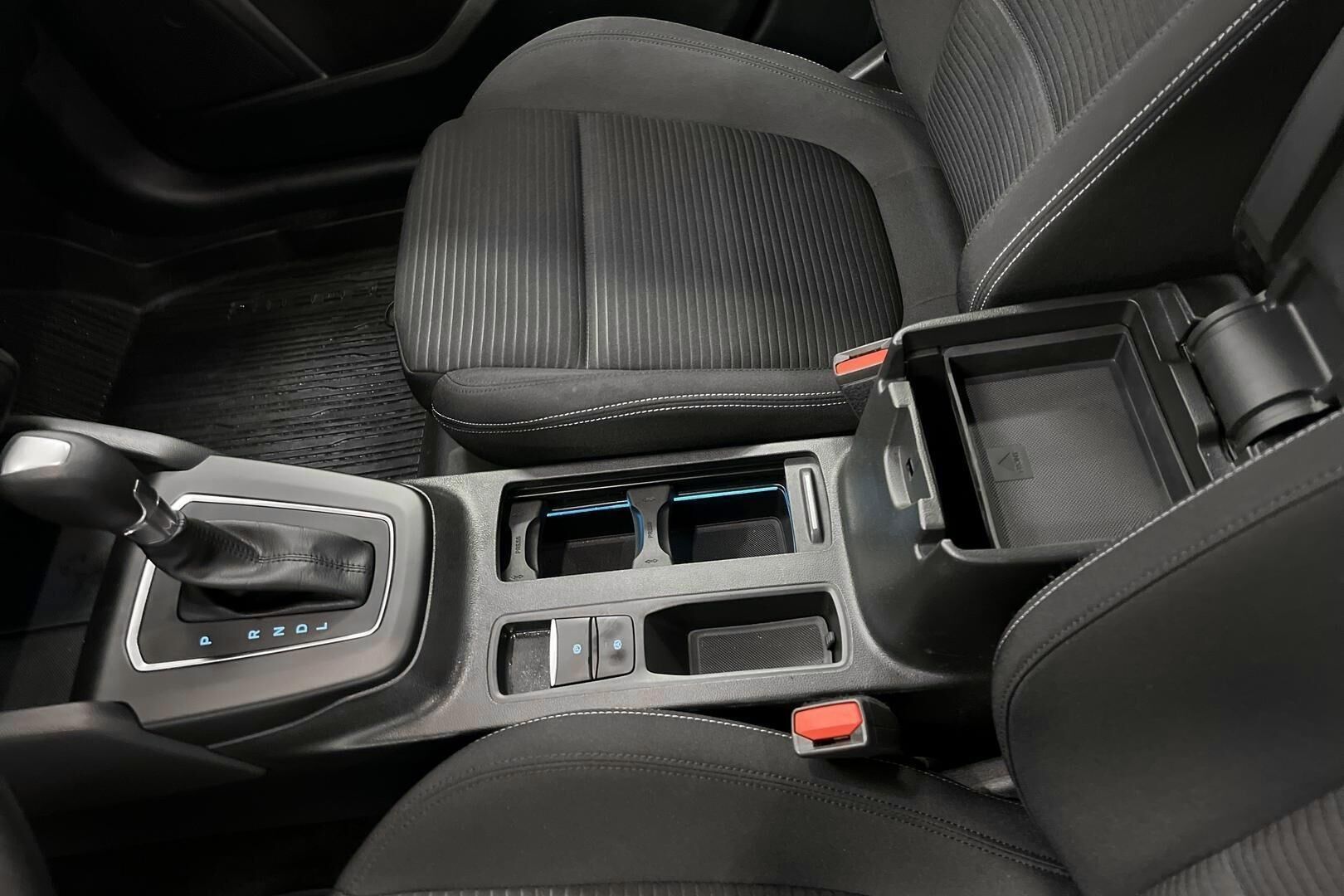 Ford Focus iso kuva 20
